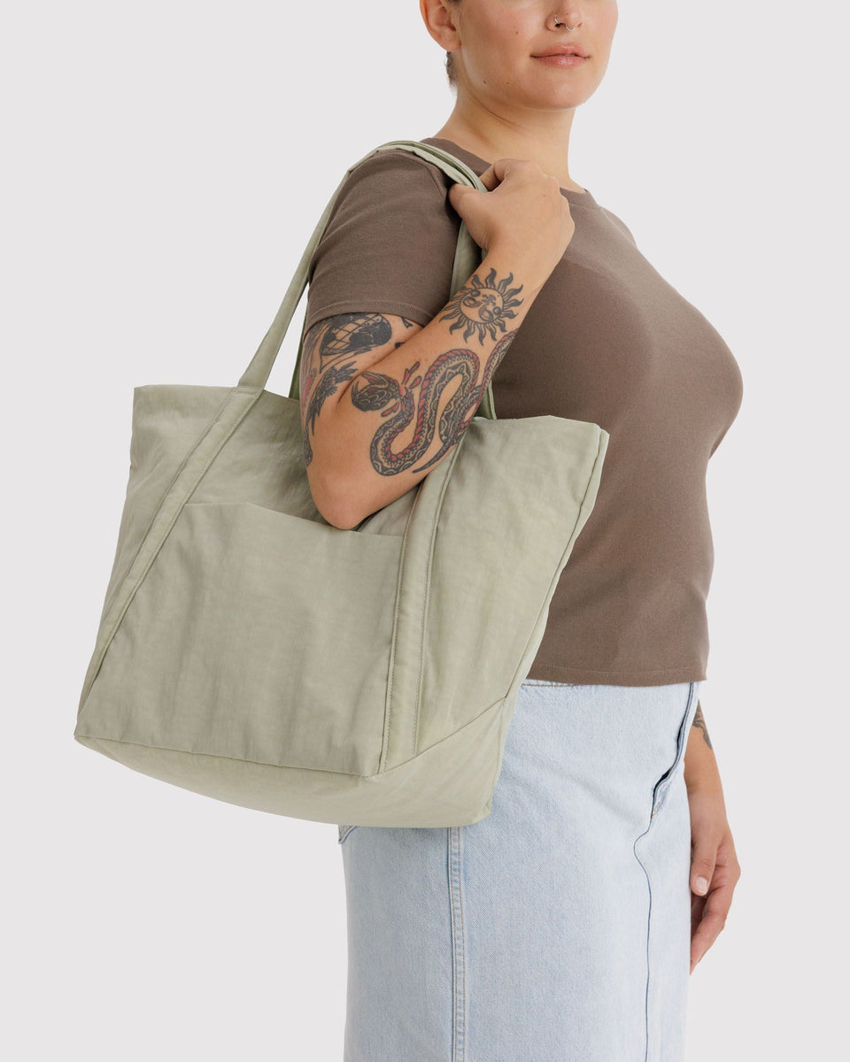 baggu travel tote bag Cloud All Weather Aluminum 10 Model:SUS70MHB Aw24Ilsejac a bag of oranges