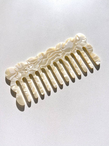 Solar Eclipse - Wavy Acetate Hair Comb | Blonde