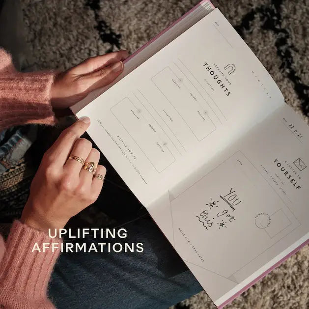 Papier - Stay Grounded Gratitude Journal