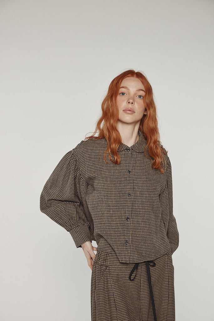 Amente Volume Sleeve Blouse