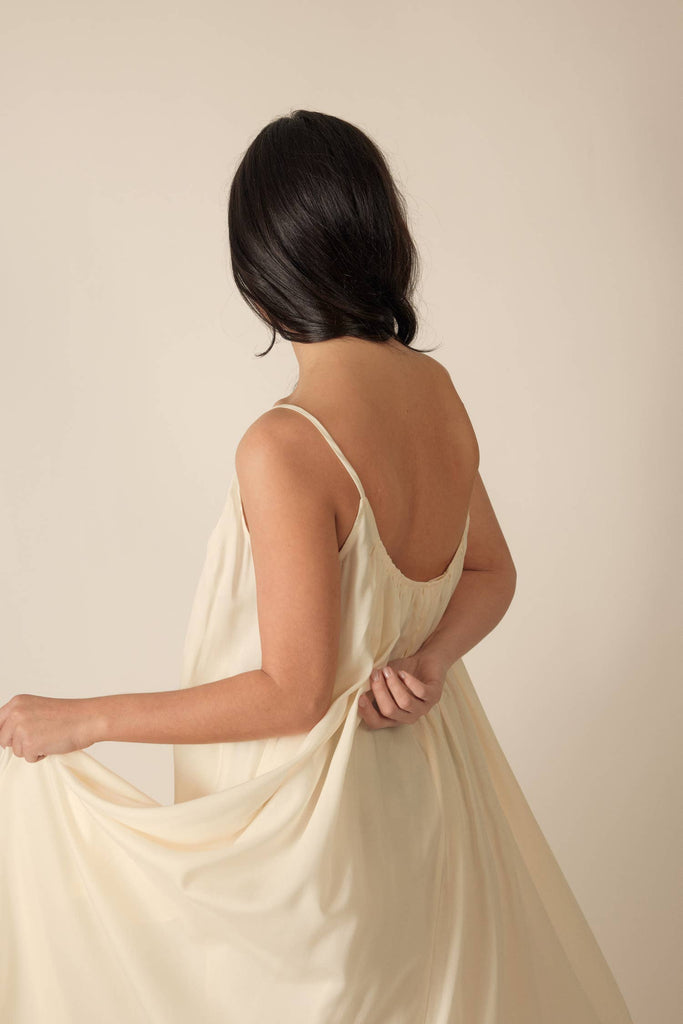 Amente - Low-back Cami Dress