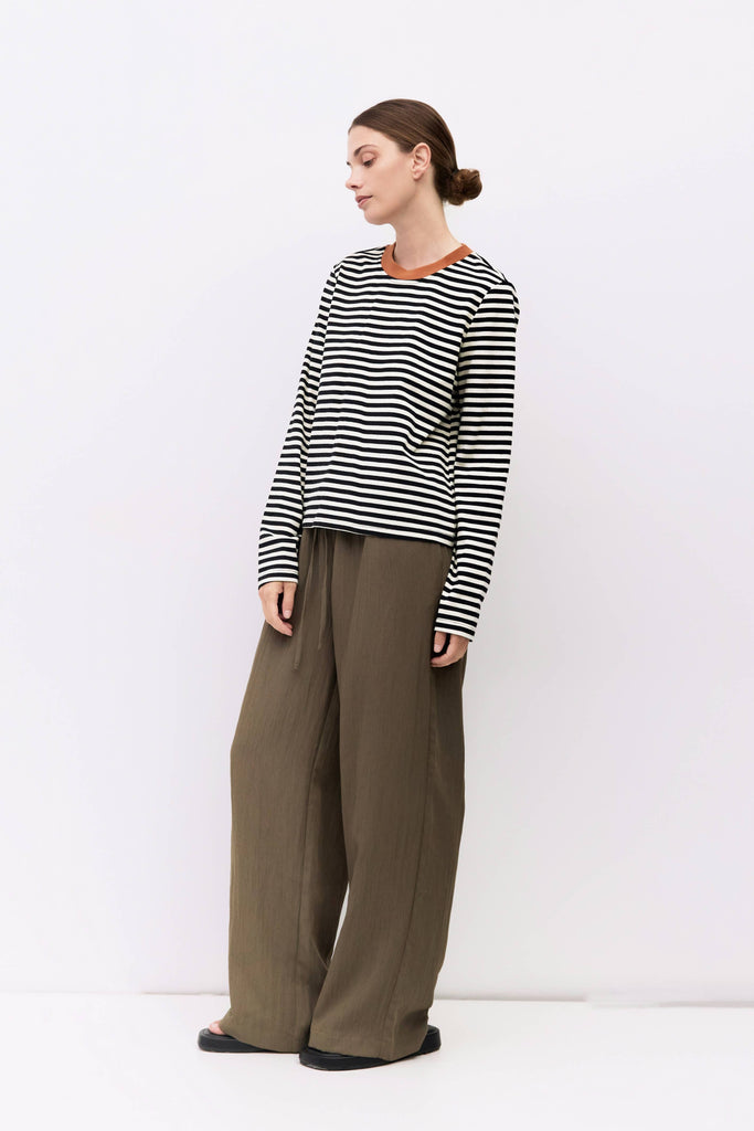 The Kathleen Top Striped Long Sleeve T-Shirt Black and Cream