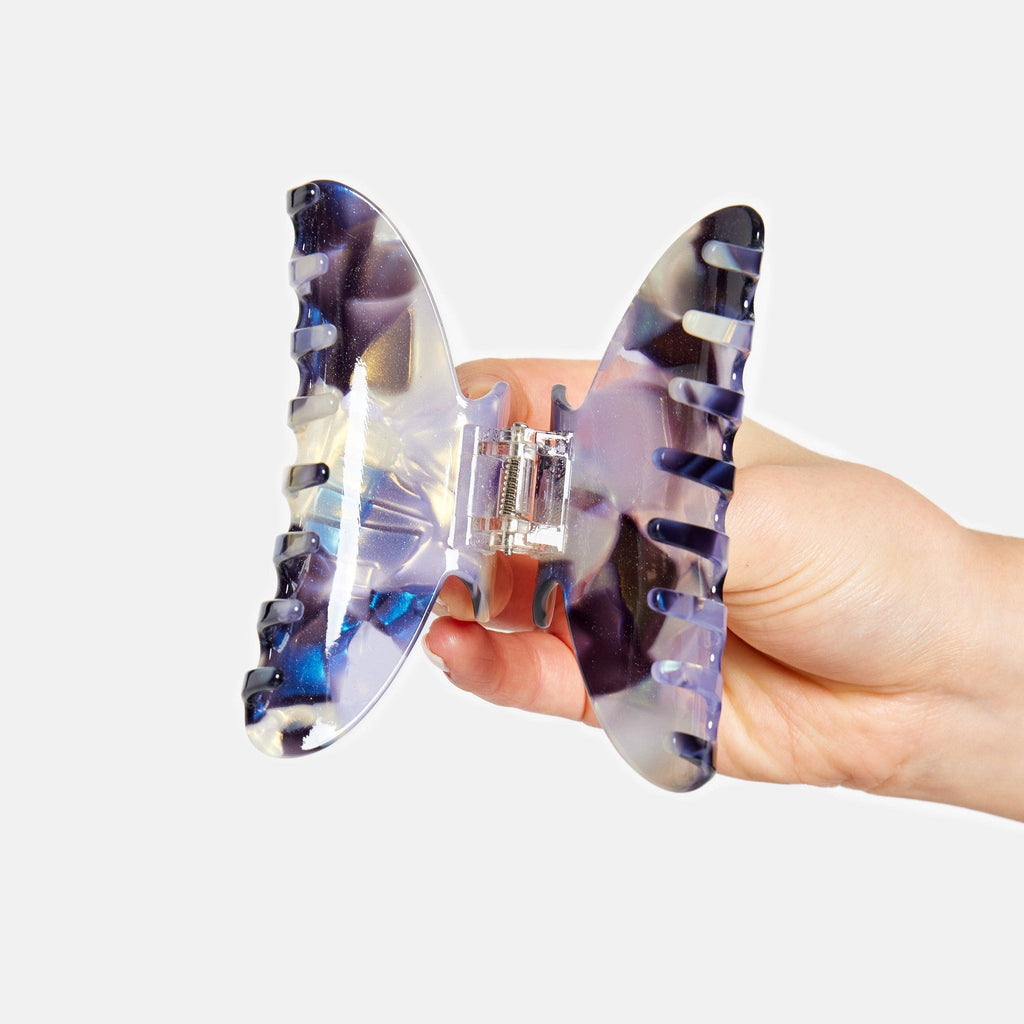 CHUNKS Baby Dolly Claw in Milk Jelly