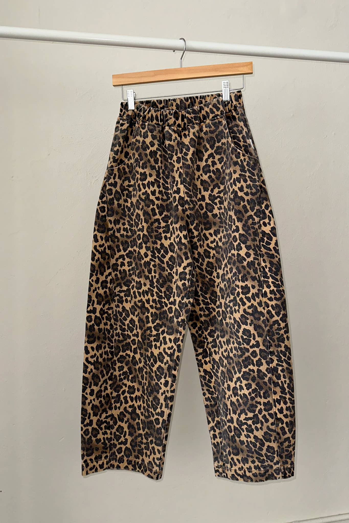 Le Bon Shoppe Leopard Arc Pants – CONRADO®