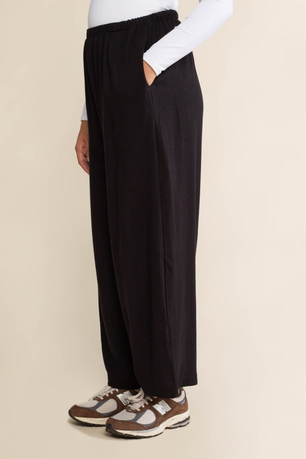 NLT - Linen Lantern Pant | Mid Rise Barrel Pant - Black