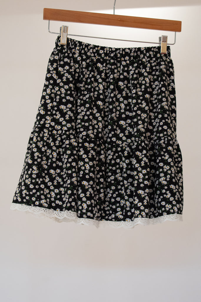 Aria Mini Tiered Skirt -Black Floral Print