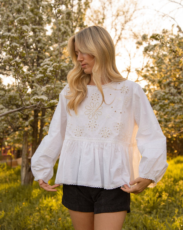 Sønderhaus Eyelet Blouse