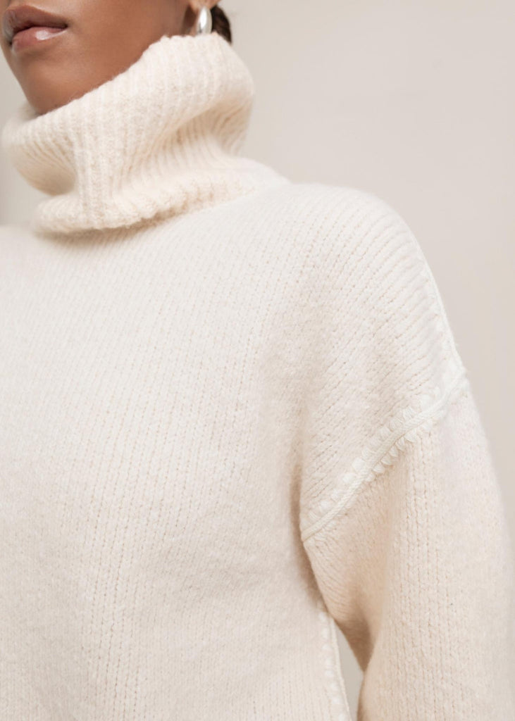 Paper Label Ari Turtle Neck Sweater