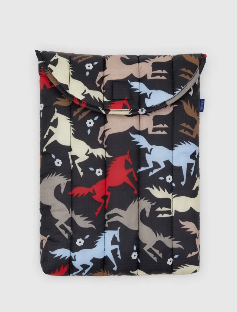 Pouch with horse pattern on a white background Baggu - Puffy Laptop Sleeve 13"/14"