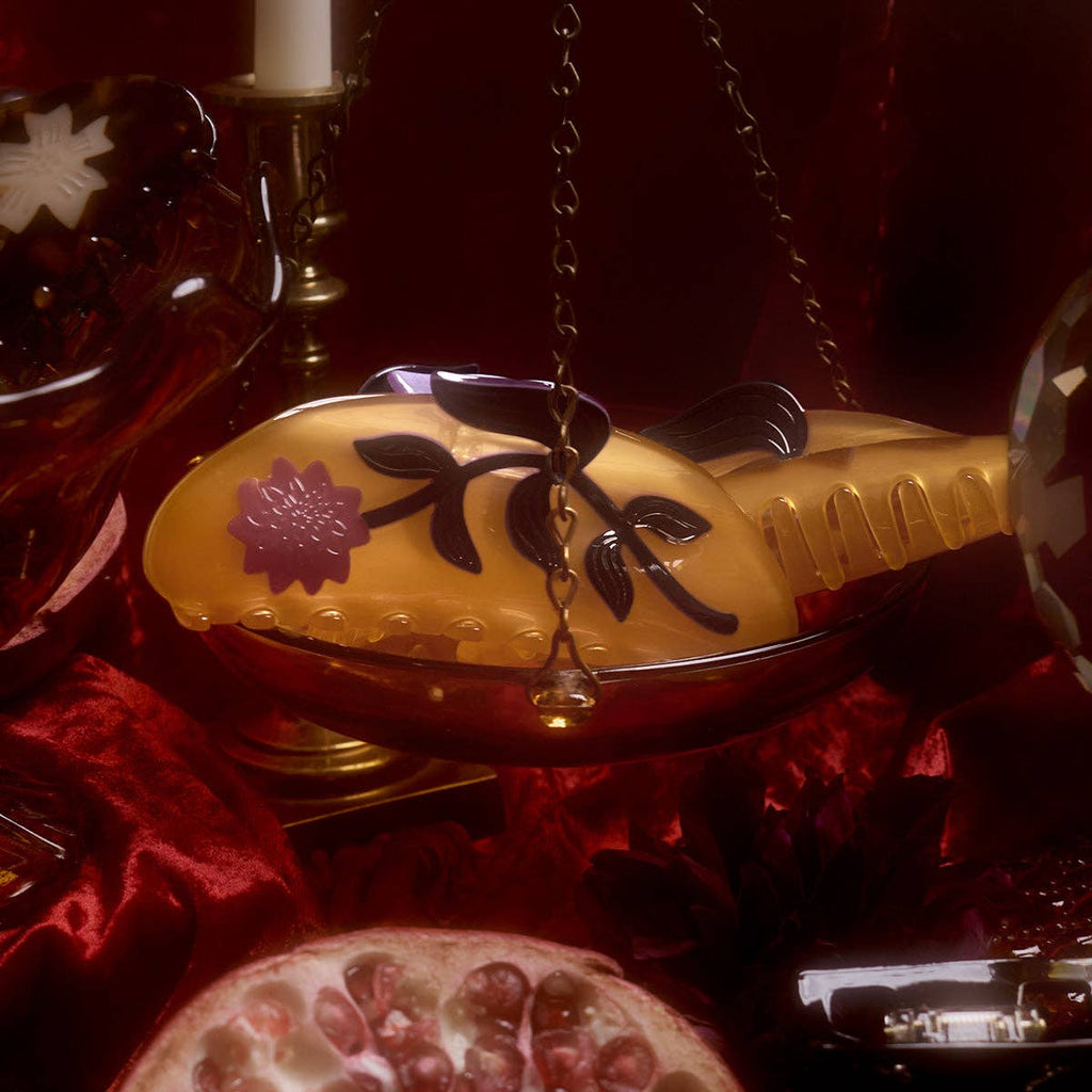 Winona Irene Black Dahlia Long Claw