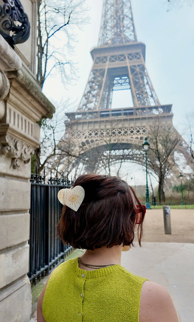 Solar Eclipse - Celestial Heart Claw Hair Clip